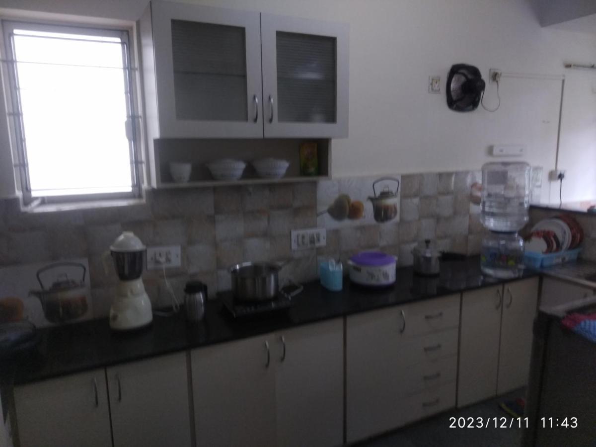 Royale Seaward Service Apartments Ченнаи Экстерьер фото